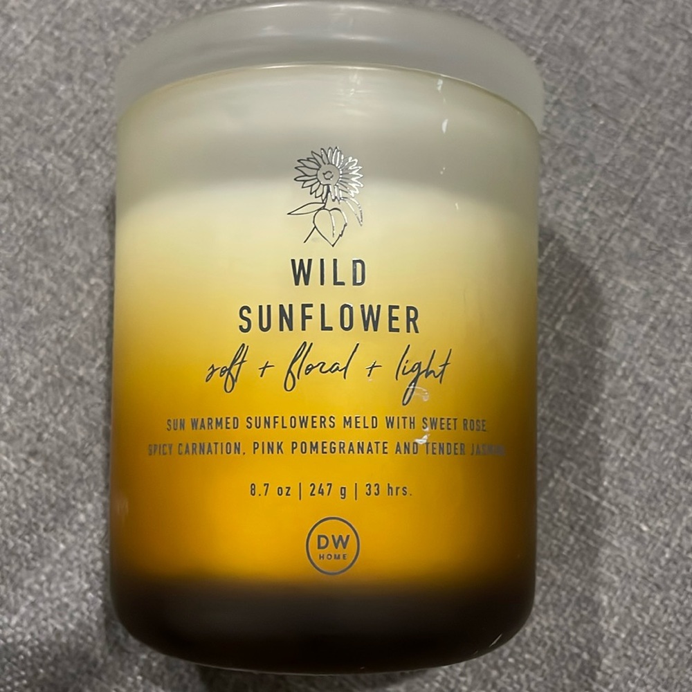 NEW DW HOME Wild Sunflower Candle 8.7oz single wick Frosted Jar